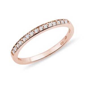 Snubní prsten s diamanty v růžovém zlatě