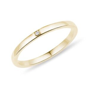 Zlatý snubní prsten s diamantem KLENOTA