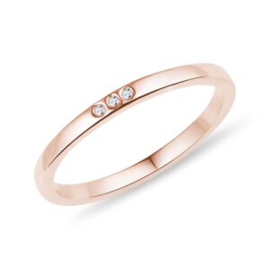 Snubní prsten z růžového zlata s diamanty KLENOTA