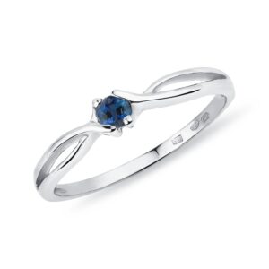 Zlatý prsten s modrým safírem KLENOTA