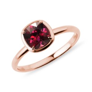 Prsten z růžového zlata s rhodolitem KLENOTA