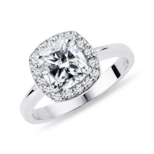Luxusní diamantový prsten cushion v bílém zlatě KLENOTA