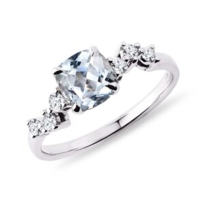 Prsten s diamanty a akvamarínem v bílém zlatě KLENOTA