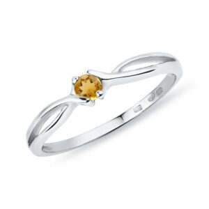 Prsten z bílého zlata s oranžovým safírem KLENOTA
