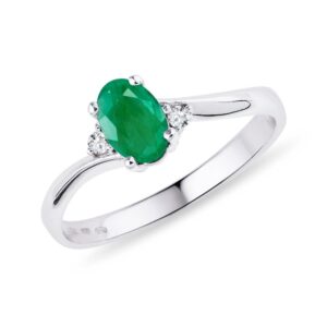 Smaragdový prsten s diamanty z bílého zlata KLENOTA