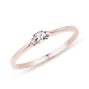 Diamantový zásnubní prsten z růžového 14k zlata KLENOTA