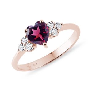 Prsten z růžového zlata s rhodolitem a diamanty KLENOTA