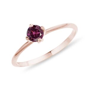 Prsten z růžového zlata s fancy diamantem KLENOTA