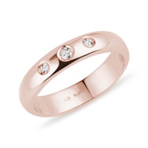 Masivní snubní prsten z růžového zlata s diamanty KLENOTA