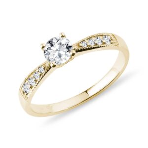 Zásnubní zlatý diamantový prsten KLENOTA