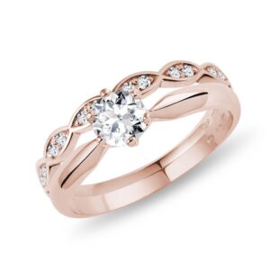Elegantní snubní a zásnubní prsten v růžovém zlatě KLENOTA