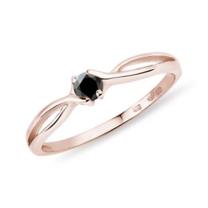 Prsten s černým diamantem v růžovém zlatě KLENOTA