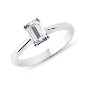 Prsten s emerald diamantem v bílém 14k zlatě KLENOTA