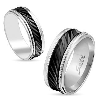 Ocelový prsten stříbrné barvy