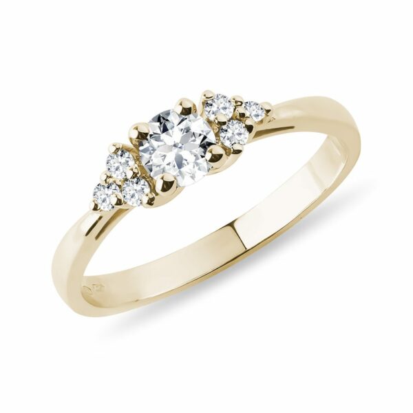 Diamantový zásnubní prsten ve žlutém zlatě