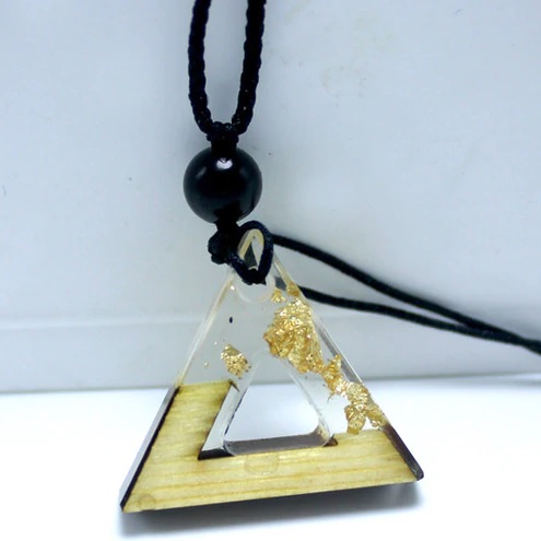 IZMAEL Náhrdelník Triangle Resin Zlatá KP5304