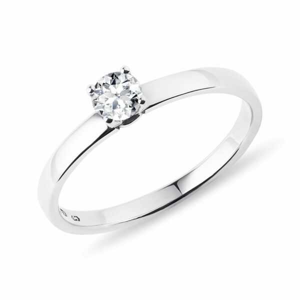 Klasický zásnubní prsten z bílého zlata s diamantem