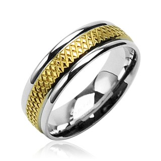 Snubní prsten z chirurgické oceli se středovým zlatým kosočtvercovým pruhem - Velikost: 70