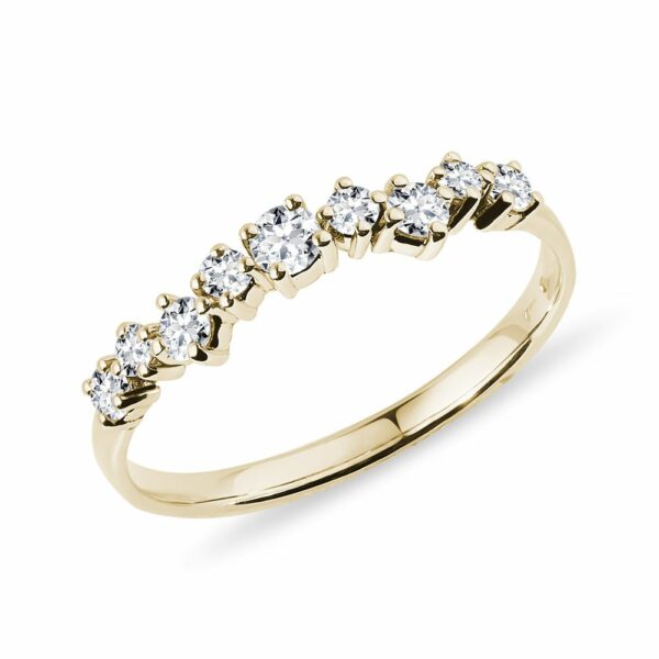 Moderní snubní prsten ze žlutého zlata