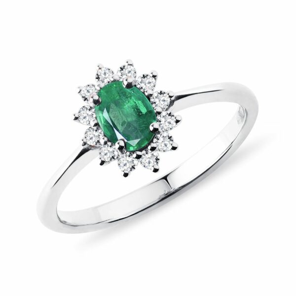 Smaragdový prsten s brilianty v bílém zlatě