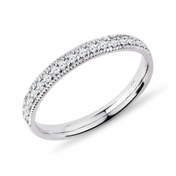 Elegantní prsten s diamanty v bílém zlatě