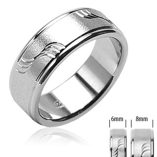 Ocelový snubní prsten matný s vlnkami a lesklými okraji - Velikost: 65