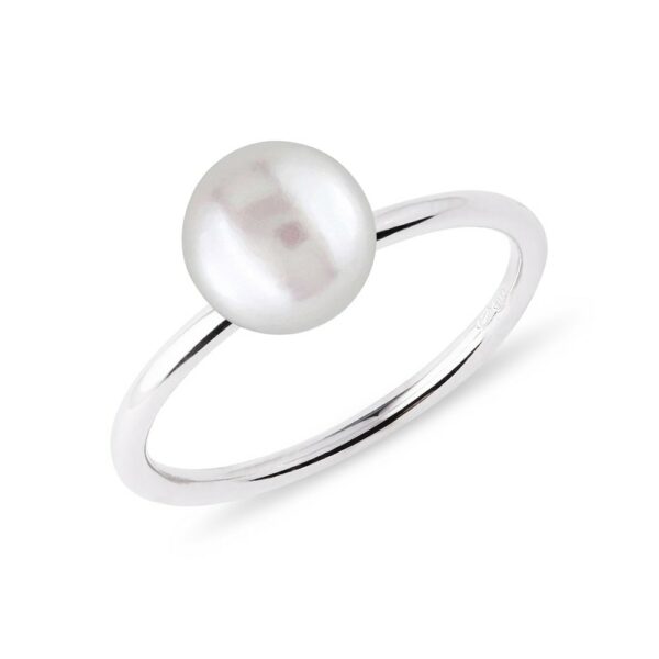 Prsten se sladkovodní perlou v bílém zlatě