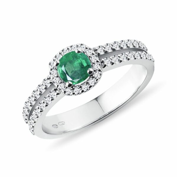 Luxusní diamantový prsten se smaragdem v bílém zlatě