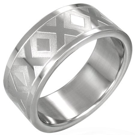 Ocelový prsten stříbrné barvy se vzorem X