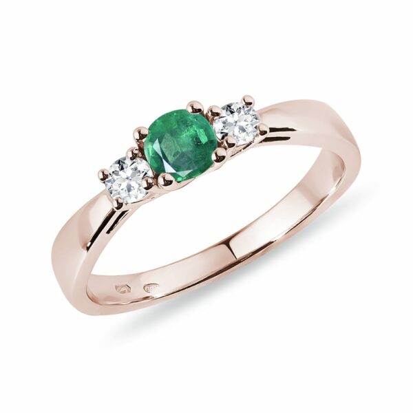 Smaragdový prsten s brilianty v růžovém zlatě