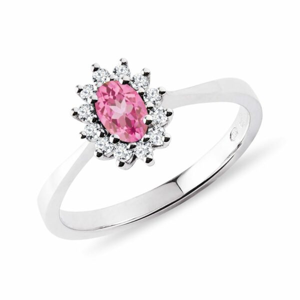 Prsten s růžovým safírem a brilianty v bílém zlatě