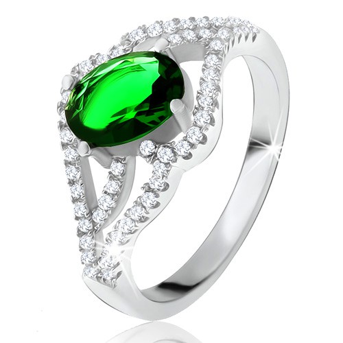 Prsten s oválným zeleným kamenem