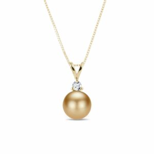 Zlatý náhrdelník s perlou jižního Pacifiku a diamantem