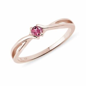 Prsten z růžového zlata s růžovým turmalínem