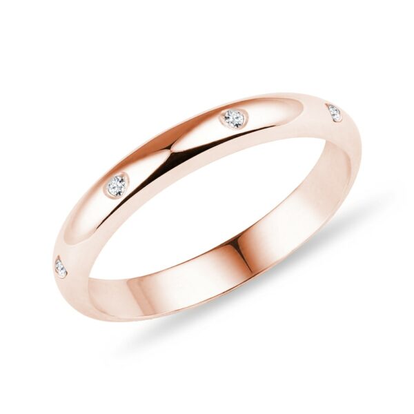 Klasický snubní prsten s diamanty v růžovém zlatě