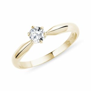 Zásnubní prsten ze žlutého zlata s briliantem