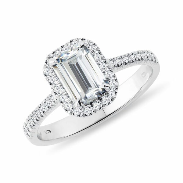 Zásnubní prsten s diamantem emerald v bílém zlatě