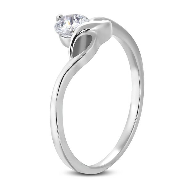 Zásnubní prsten s kulatým čirým zirkonem a jemnými vlnkami - Velikost: 58