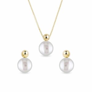 Souprava moderních perlových šperků ve žlutém zlatě
