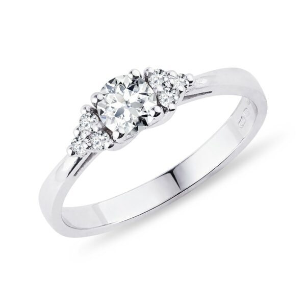 Luxusní diamantový prsten v bílém zlatě