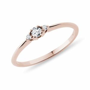 Diamantový zásnubní prsten z růžového 14k zlata