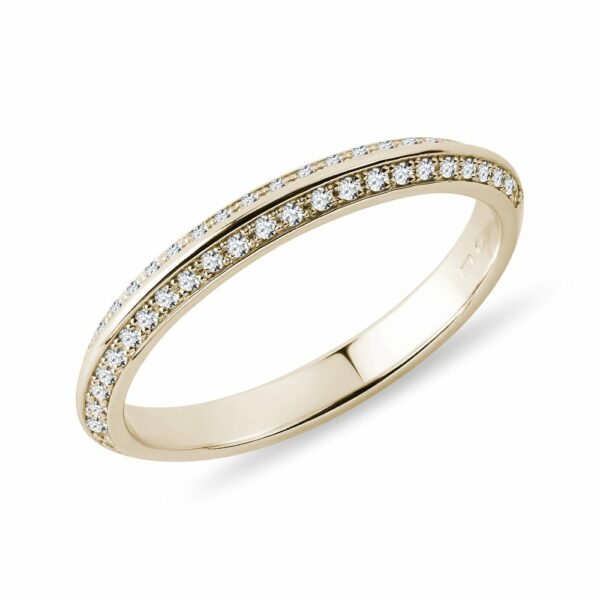 Snubní prsten s dvěma řádkami diamantů ve zlatě
