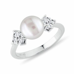 Perlový prsten s diamanty v bílém 14k zlatě