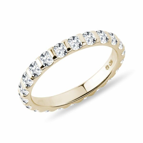 Diamantový snubní prsten eternity ve žlutém zlatě